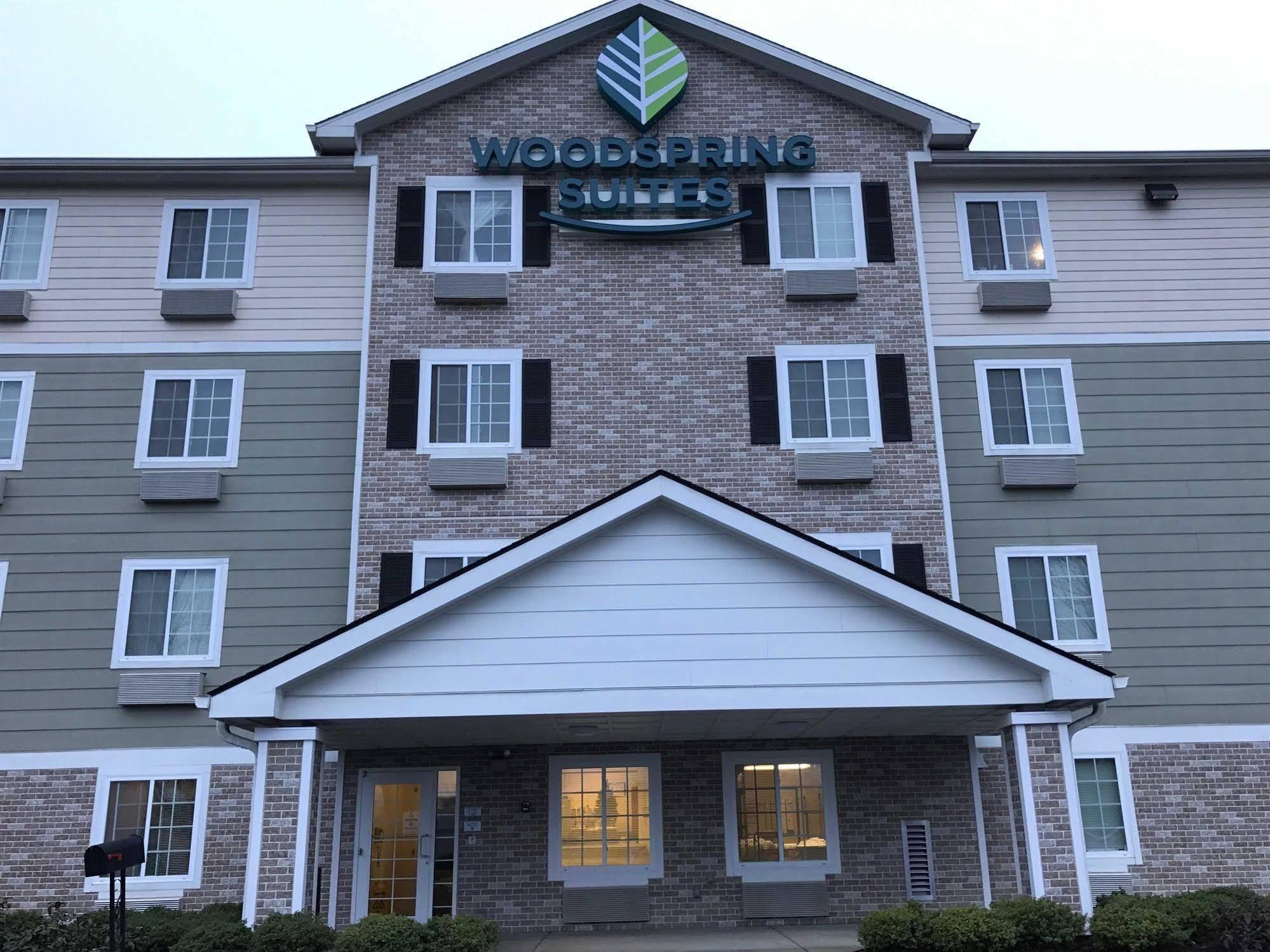 Hotel Woodspring Raleigh 2*