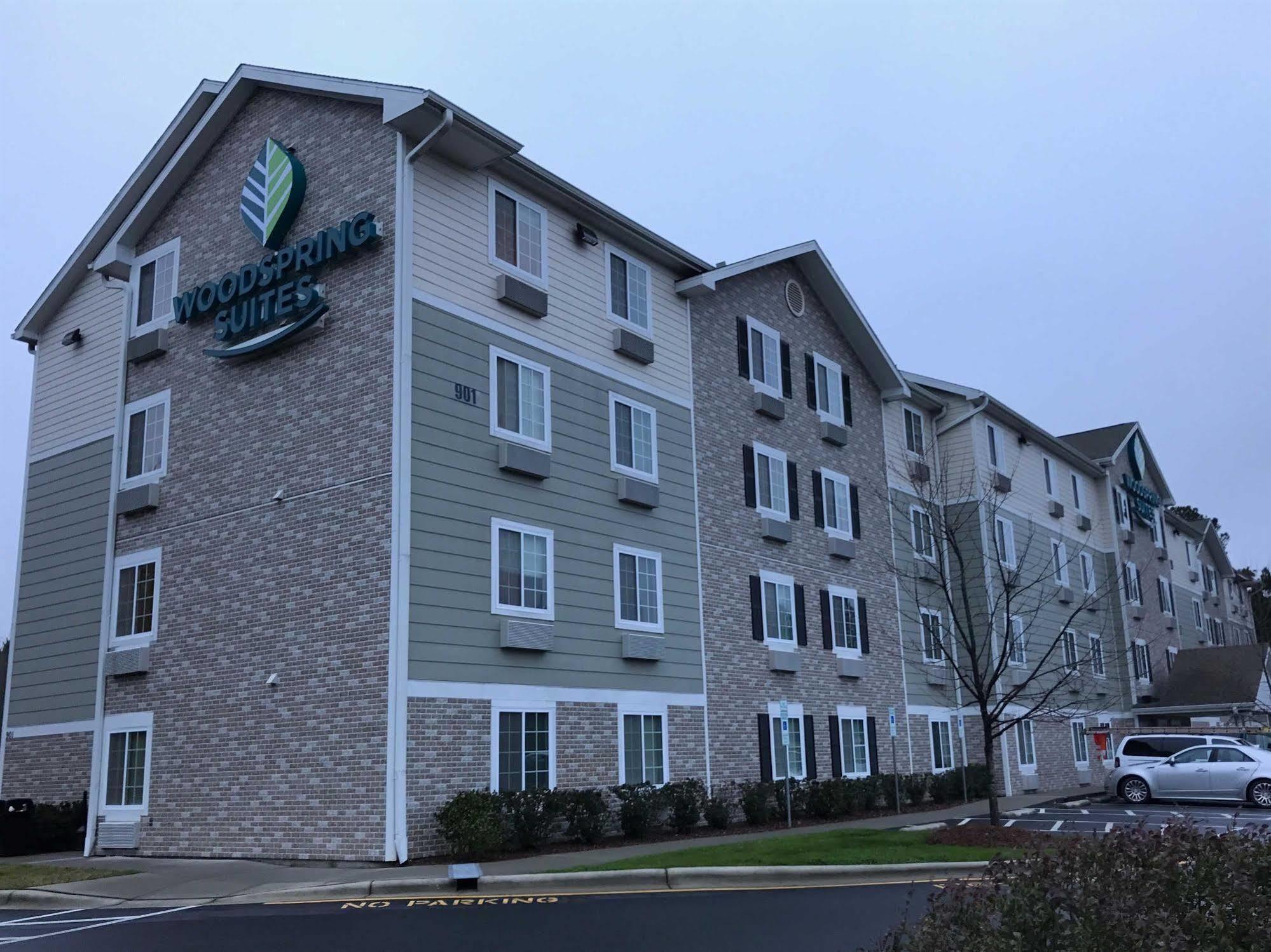 Woodspring Raleigh Hotel 2*