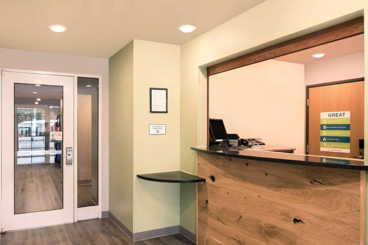 Woodspring Raleigh Hotel Apex