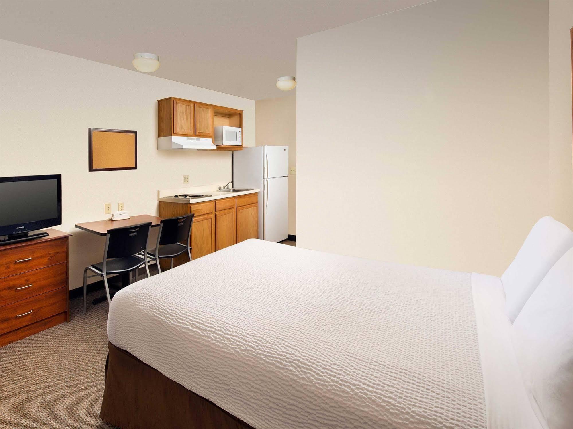 Woodspring Raleigh Hotel 2*